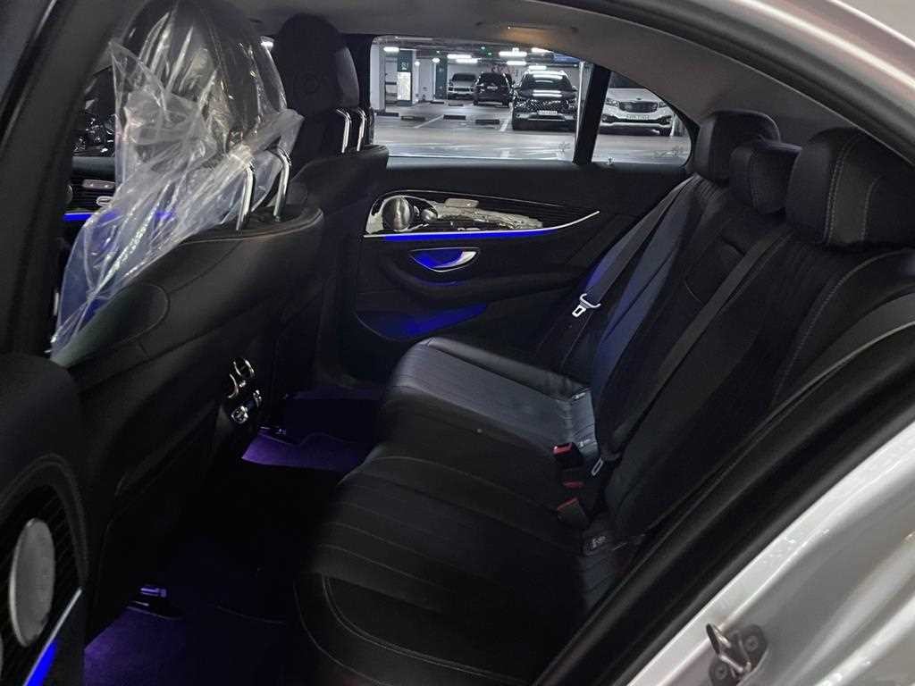 벤츠 E 클래스 E-클래스 W213 E400 4MATIC 익스클루시브 이미지 7