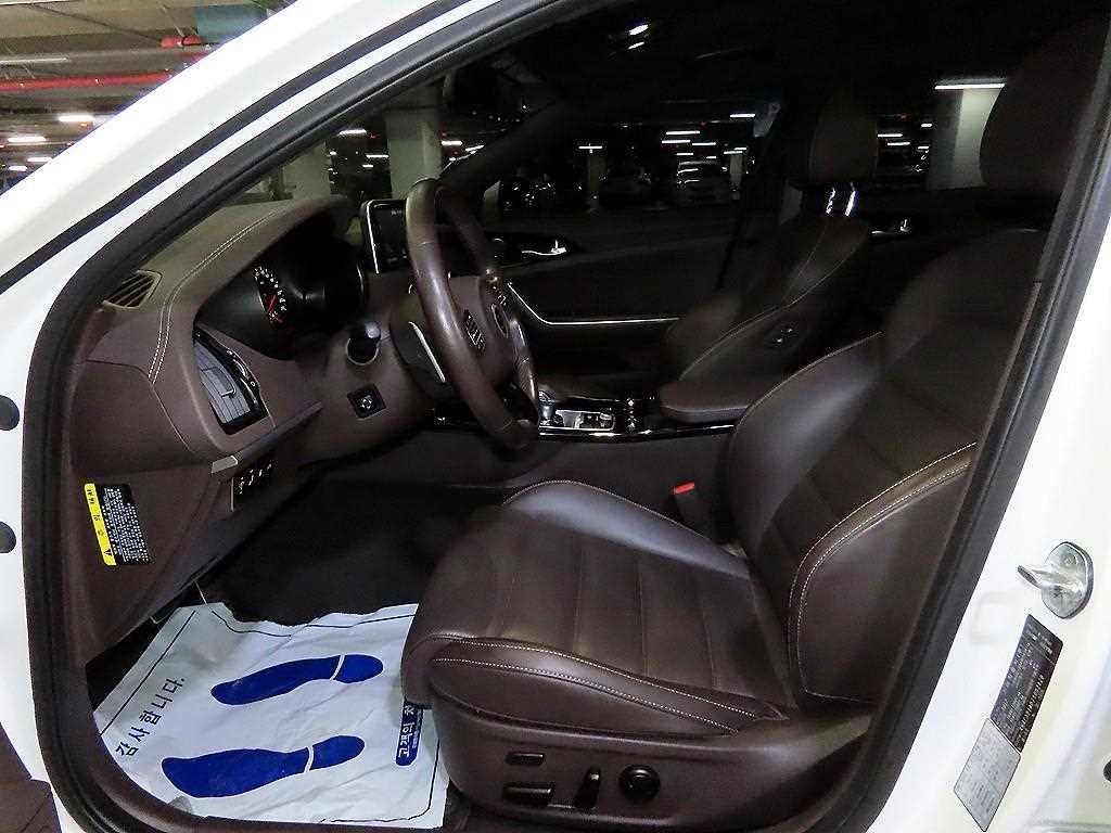 기아 스팅어 가솔린 2.0 터보 AWD 플래티넘 이미지 6