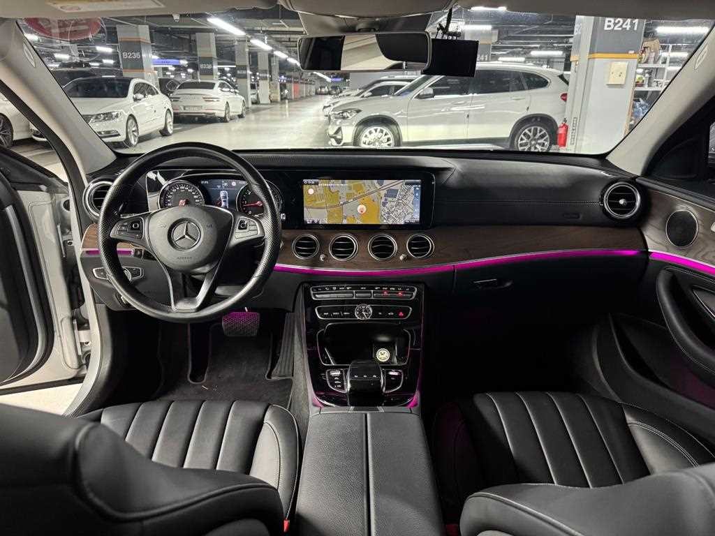 벤츠 E 클래스 E-클래스 W213 E220d 익스클루시브 이미지 10