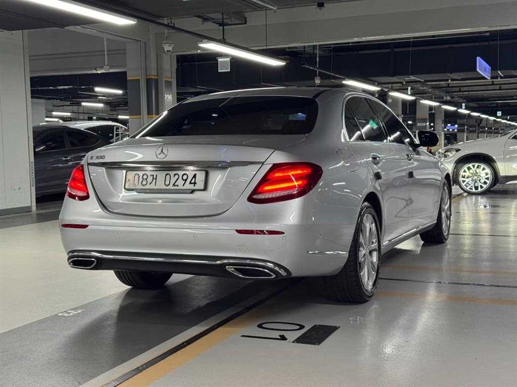 벤츠 E 클래스 E-클래스 W213 E220d 익스클루시브 이미지 4