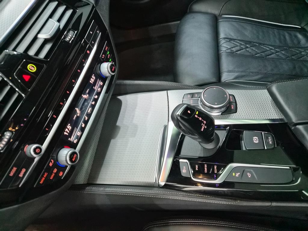 BMW 5시리즈 5시리즈 (G30) 520d xDrive M 스포츠 플러스 이미지 14