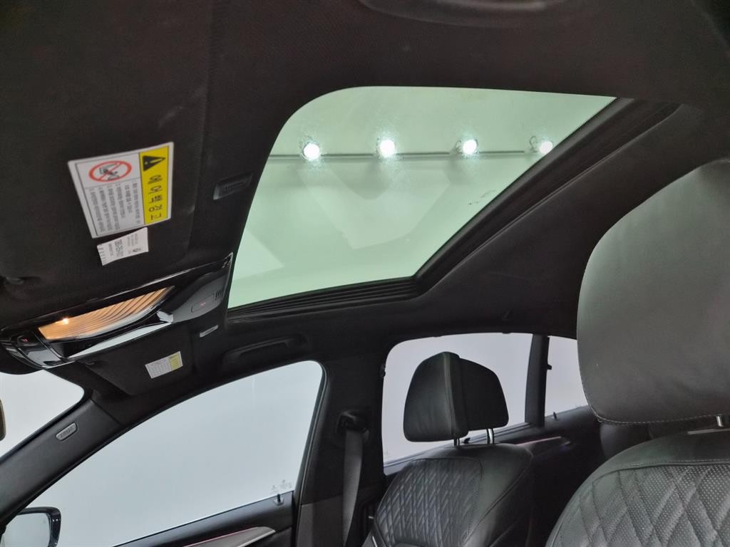 BMW 5시리즈 5시리즈 (G30) 520d xDrive M 스포츠 플러스 이미지 16