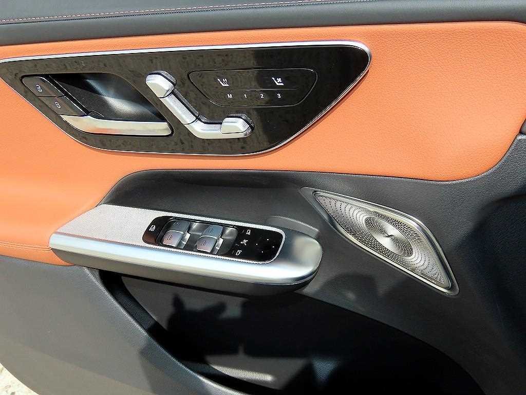 벤츠 GLC 클래스 GLC클래스 X254 GLC300 4MATIC 쿠페 AMG 라인 이미지 12