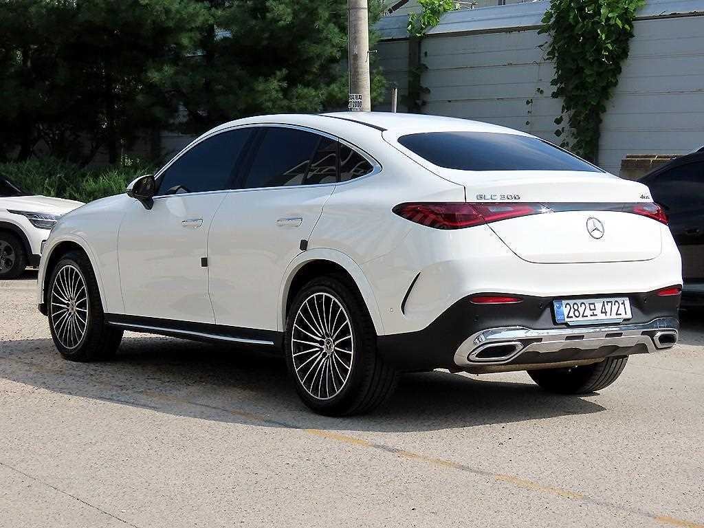벤츠 GLC 클래스 GLC클래스 X254 GLC300 4MATIC 쿠페 AMG 라인 이미지 3