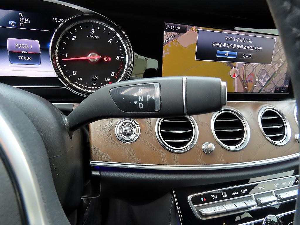 벤츠 E 클래스 E-클래스 W213 E220d 익스클루시브 이미지 10