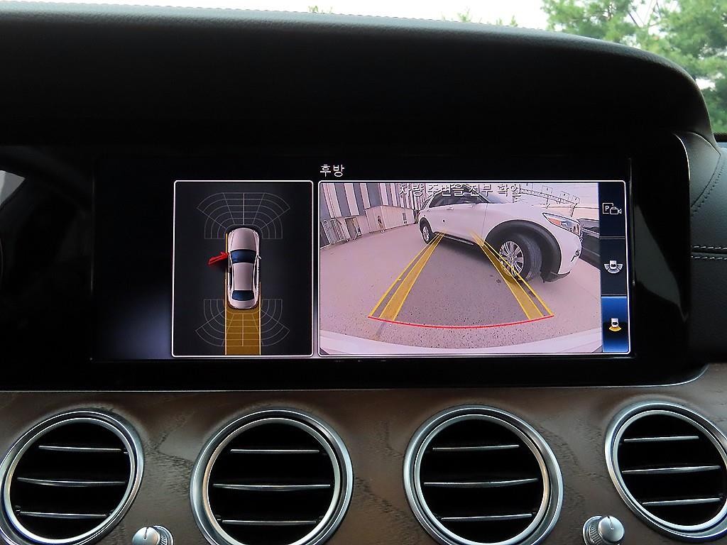 벤츠 E 클래스 E-클래스 W213 E220d 익스클루시브 이미지 15
