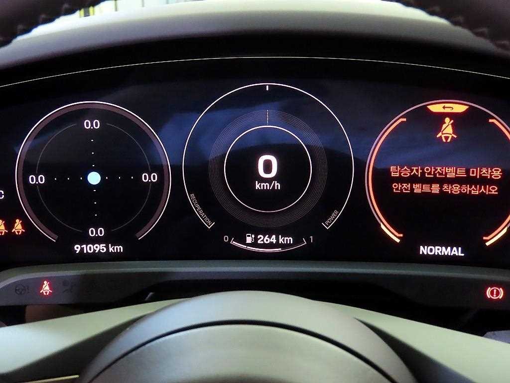 포르쉐 타이칸 4S 이미지 9