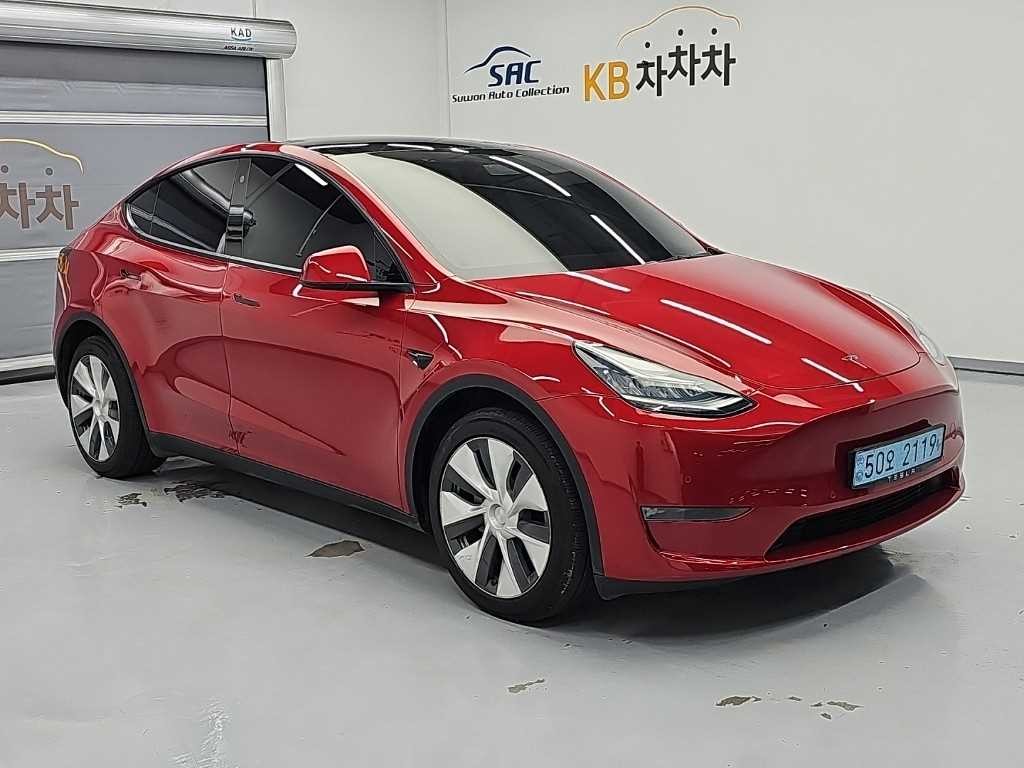 테슬라 모델 Y 롱 레인지 이미지 4