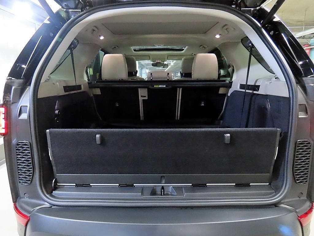 랜드로버 디스커버리 디스커버리5 3.0 SD6 HSE 이미지 17