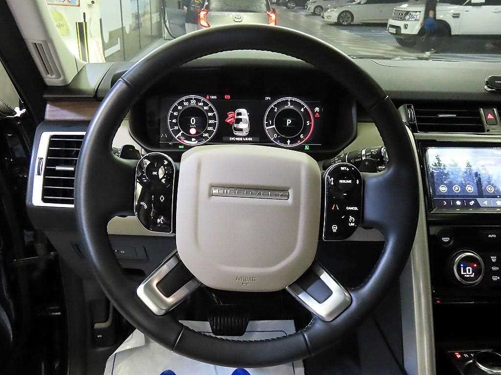 랜드로버 디스커버리 디스커버리5 3.0 SD6 HSE 이미지 8