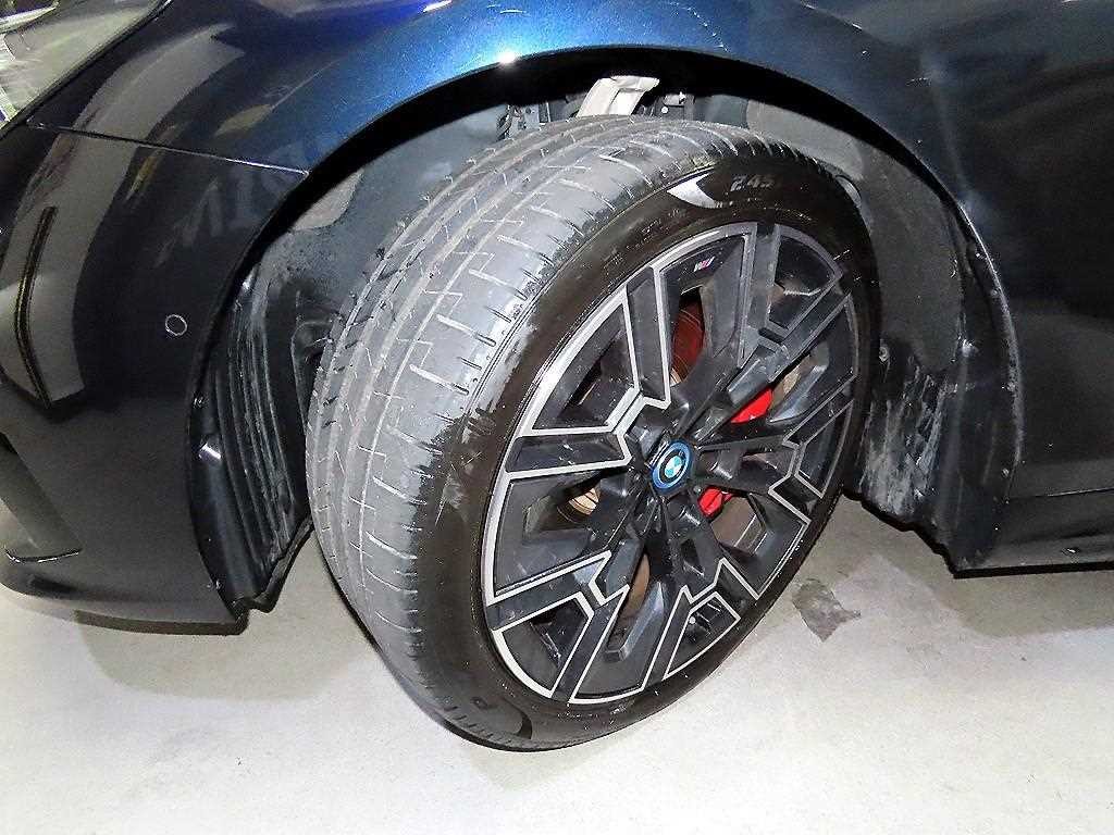 BMW i5 eDrive 40 M 스포츠 프로 이미지 20
