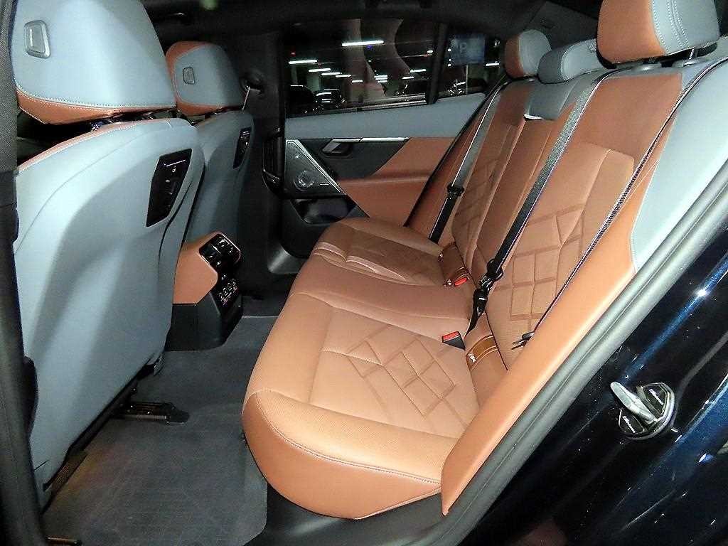 BMW i5 eDrive 40 M 스포츠 프로 이미지 7