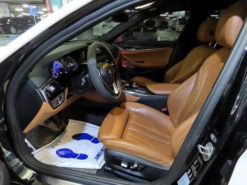 BMW 5시리즈 5시리즈 (G30) 530i M 스포츠 이미지 6