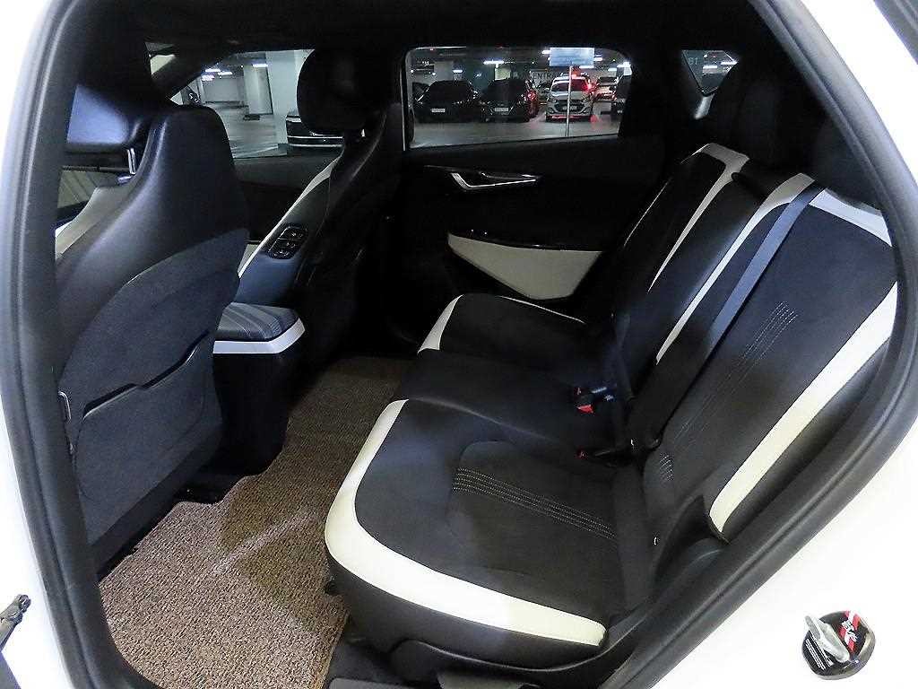 기아 EV6 롱레인지 AWD GT Line 이미지 7