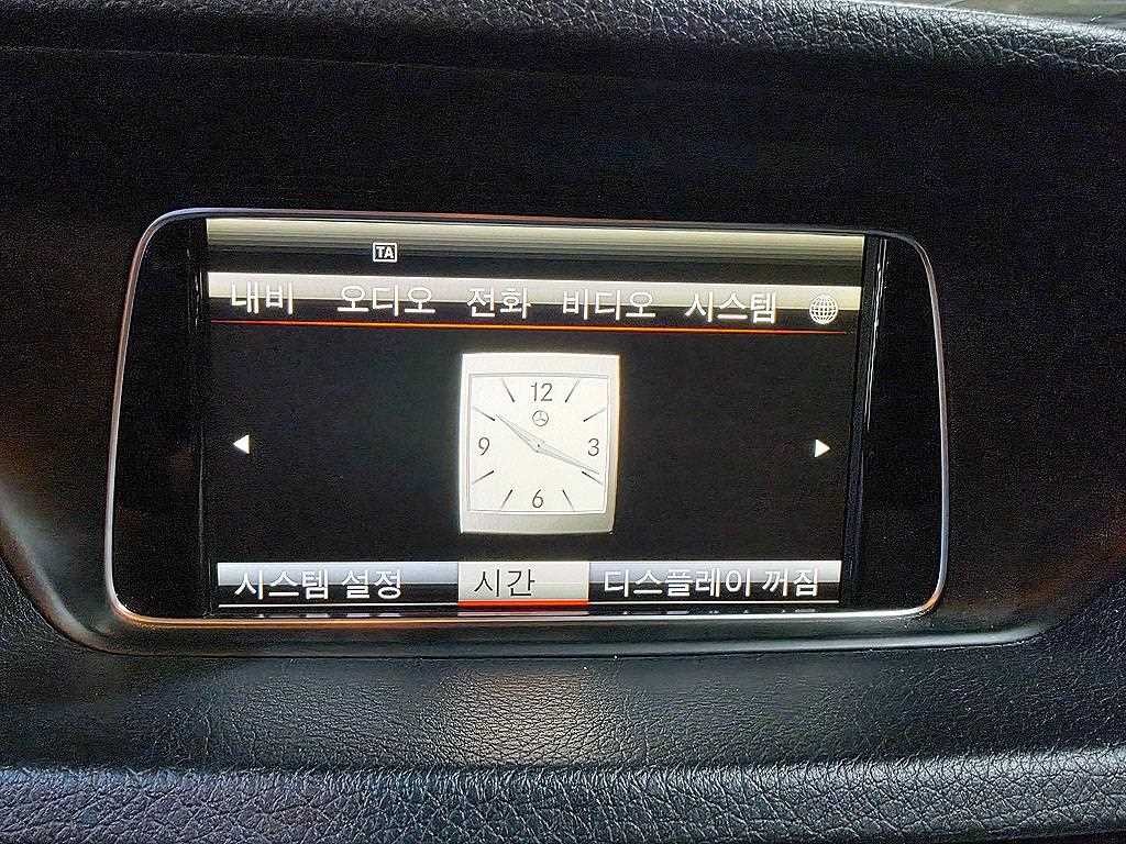 벤츠 E 클래스 E-클래스 W212 E300 4MATIC 아방가르드 이미지 13