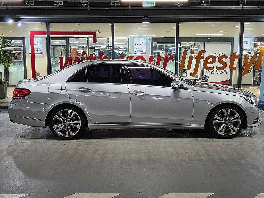 벤츠 E 클래스 E-클래스 W212 E300 4MATIC 아방가르드 이미지 20
