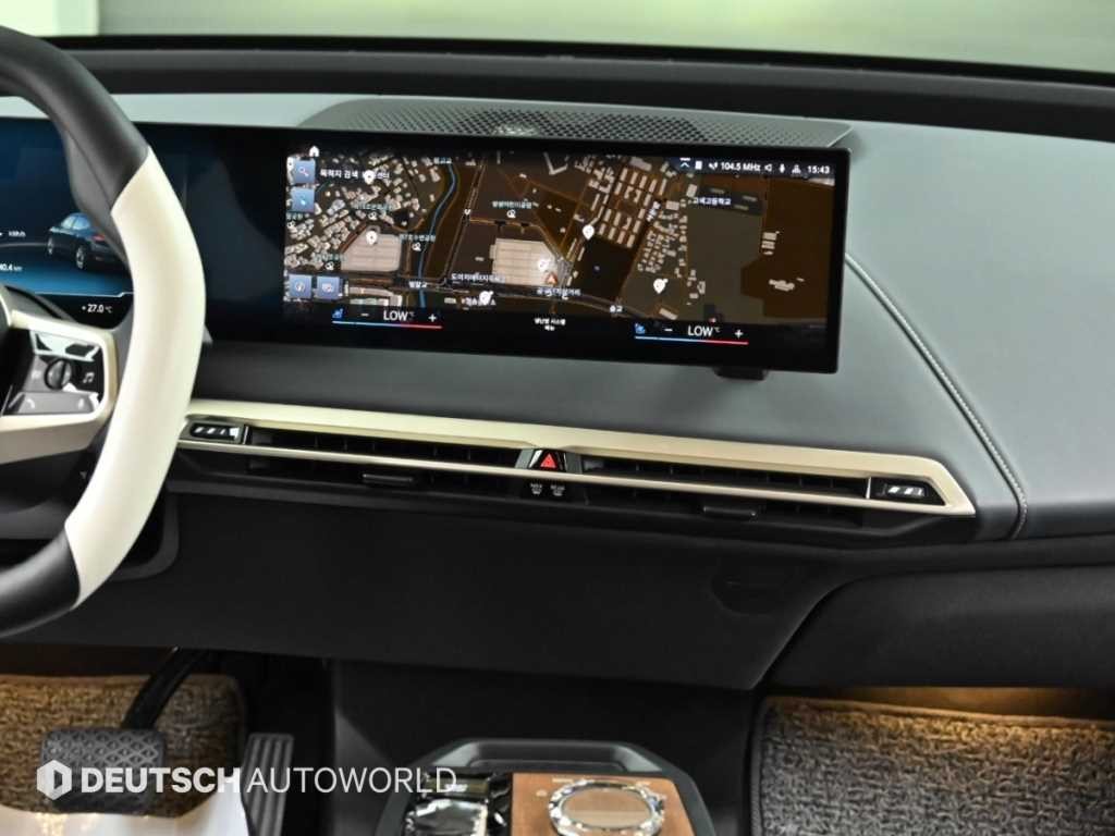 BMW iX xDrive 40 퍼스트 에디션 이미지 14