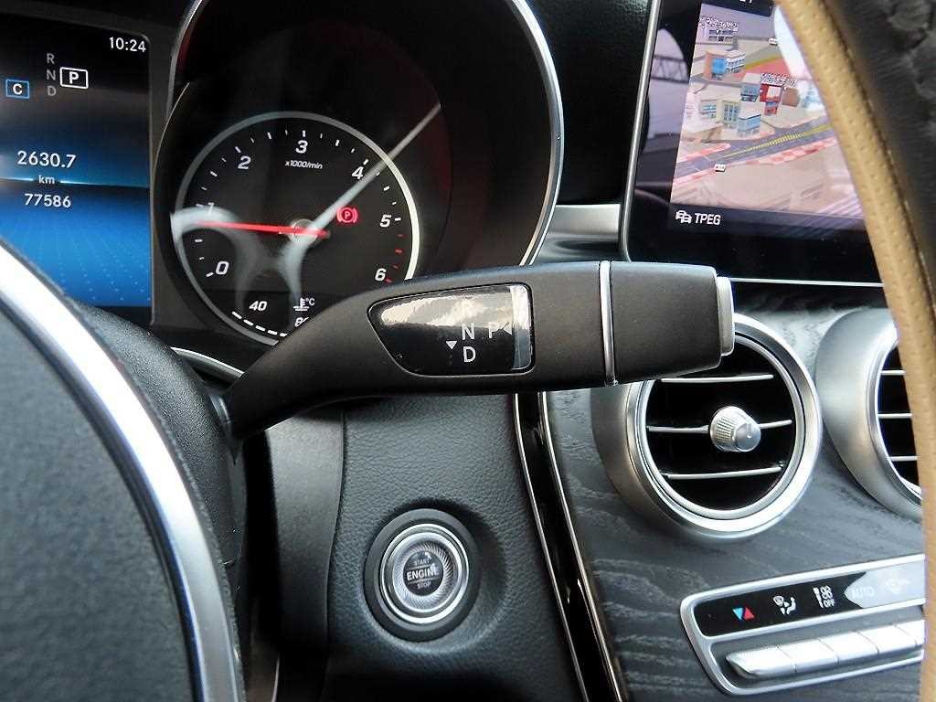 벤츠 C 클래스 C클래스 W205 C220 d 아방가르드 이미지 10
