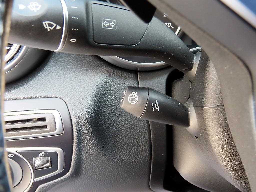 벤츠 C 클래스 C클래스 W205 C220 d 아방가르드 이미지 12
