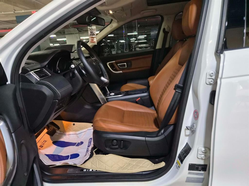 랜드로버 디스커버리 스포츠 2.0 TD4 HSE 럭셔리 이미지 6