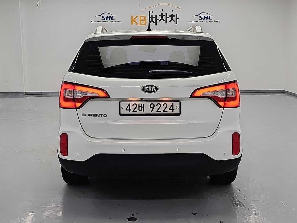 기아 쏘렌토 뉴 쏘렌토 R 2WD 2.0 프레스티지 이미지 3