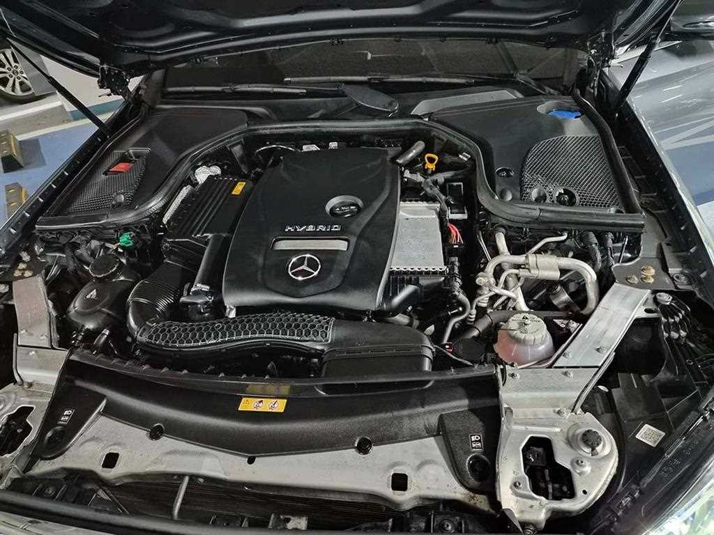 벤츠 E 클래스 E-클래스 W213 E300e 4MATIC 익스클루시브 이미지 19