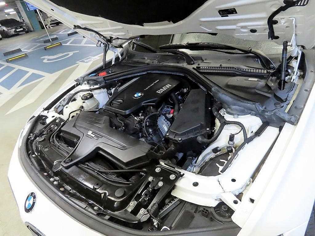 BMW 3시리즈 3시리즈 (F30) 320d 이미지 19