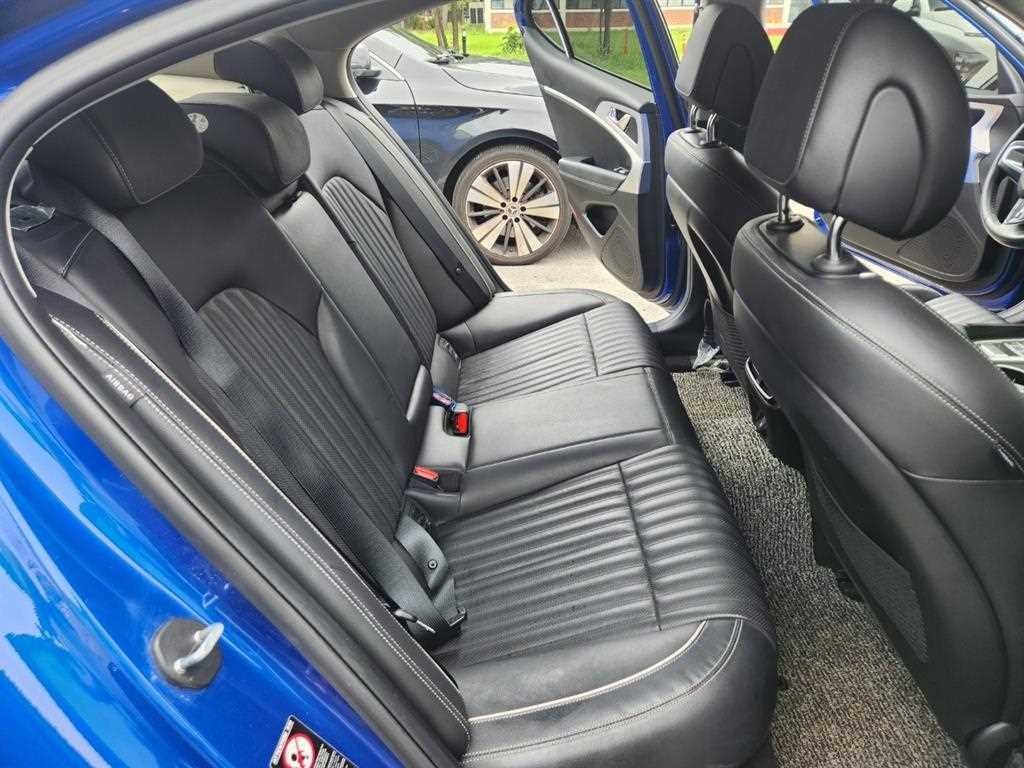 제네시스 G70 2.0T AWD 엘리트 이미지 9