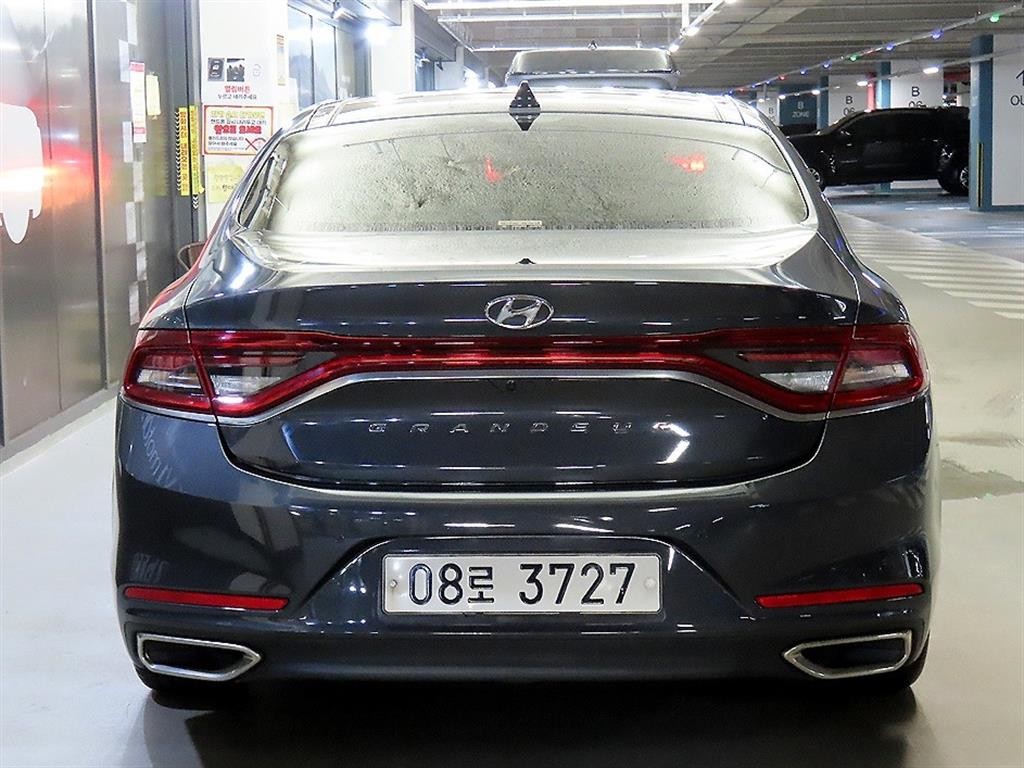 현대 그랜저 그랜저 IG 2.4 GDI 프리미엄 스페셜 이미지 5