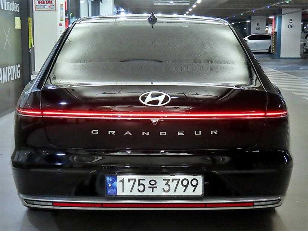 현대 그랜저 그랜저 (GN7) 가솔린 2.5 2WD 프리미엄 이미지 5