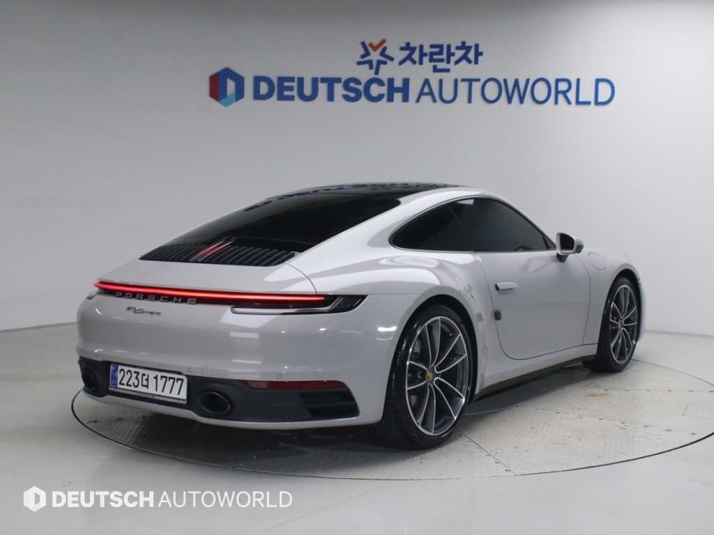 포르쉐 911 911(992) 카레라 이미지 2