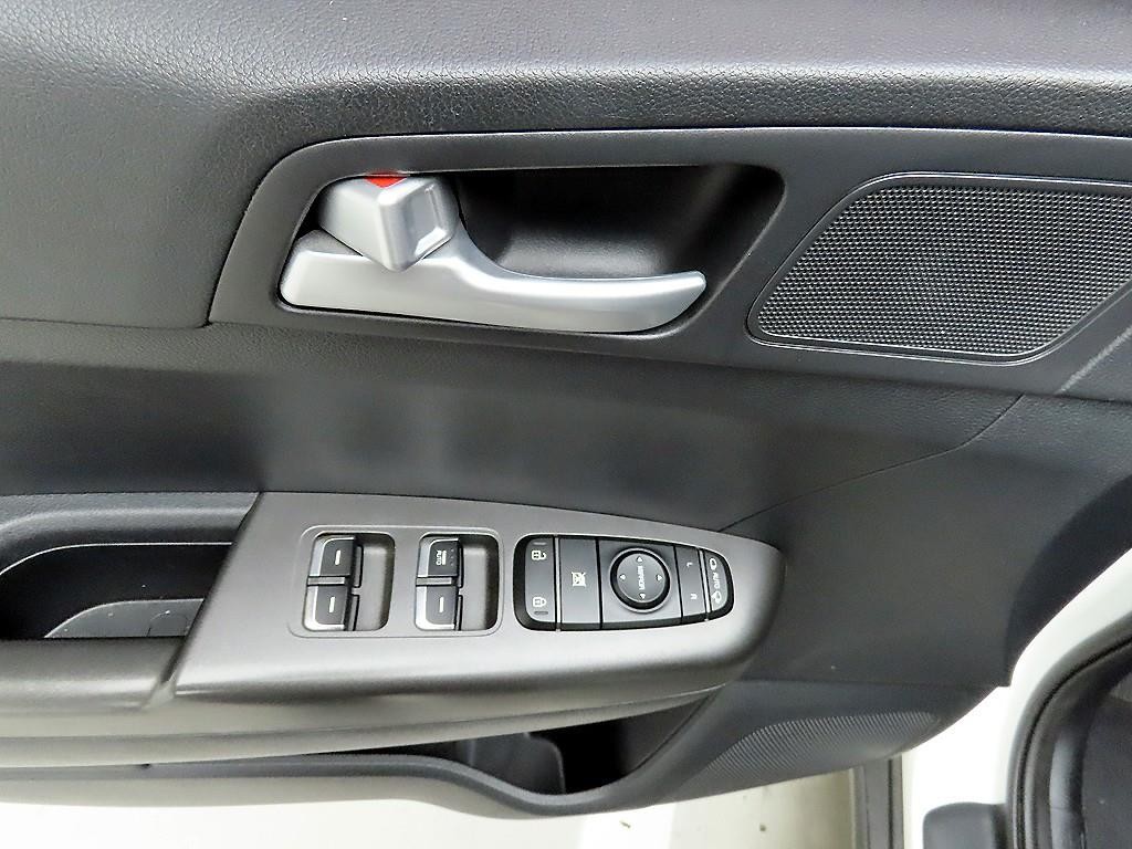 기아 스포티지 스포티지 더 볼드 1.6 디젤 2WD 트렌디 이미지 11