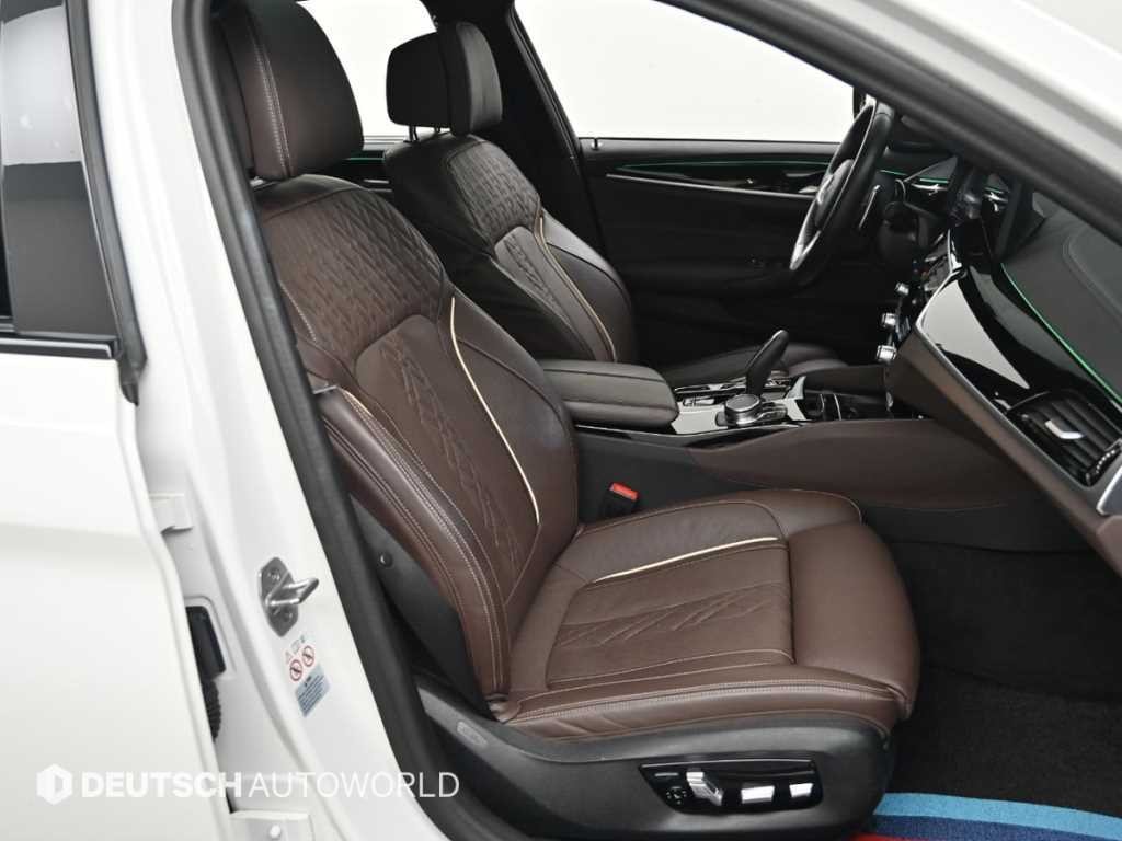 BMW 5시리즈 5시리즈 (G30) 530e M 스포츠 이미지 10