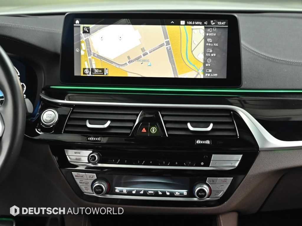 BMW 5시리즈 5시리즈 (G30) 530e M 스포츠 이미지 14
