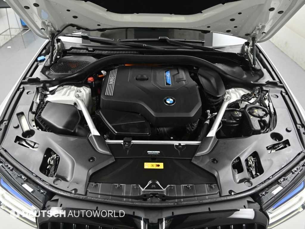 BMW 5시리즈 5시리즈 (G30) 530e M 스포츠 이미지 6