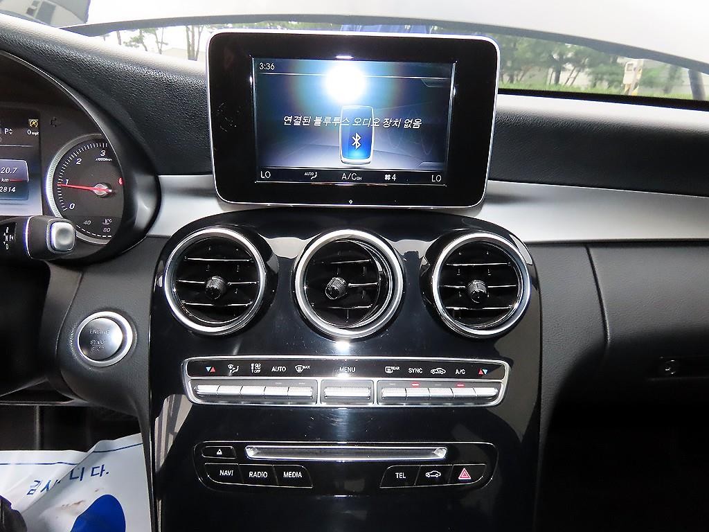 벤츠 C 클래스 C클래스 W205 C200 d 이미지 14