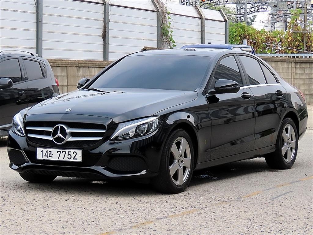 벤츠 C 클래스 C클래스 W205 C200 d 이미지 2