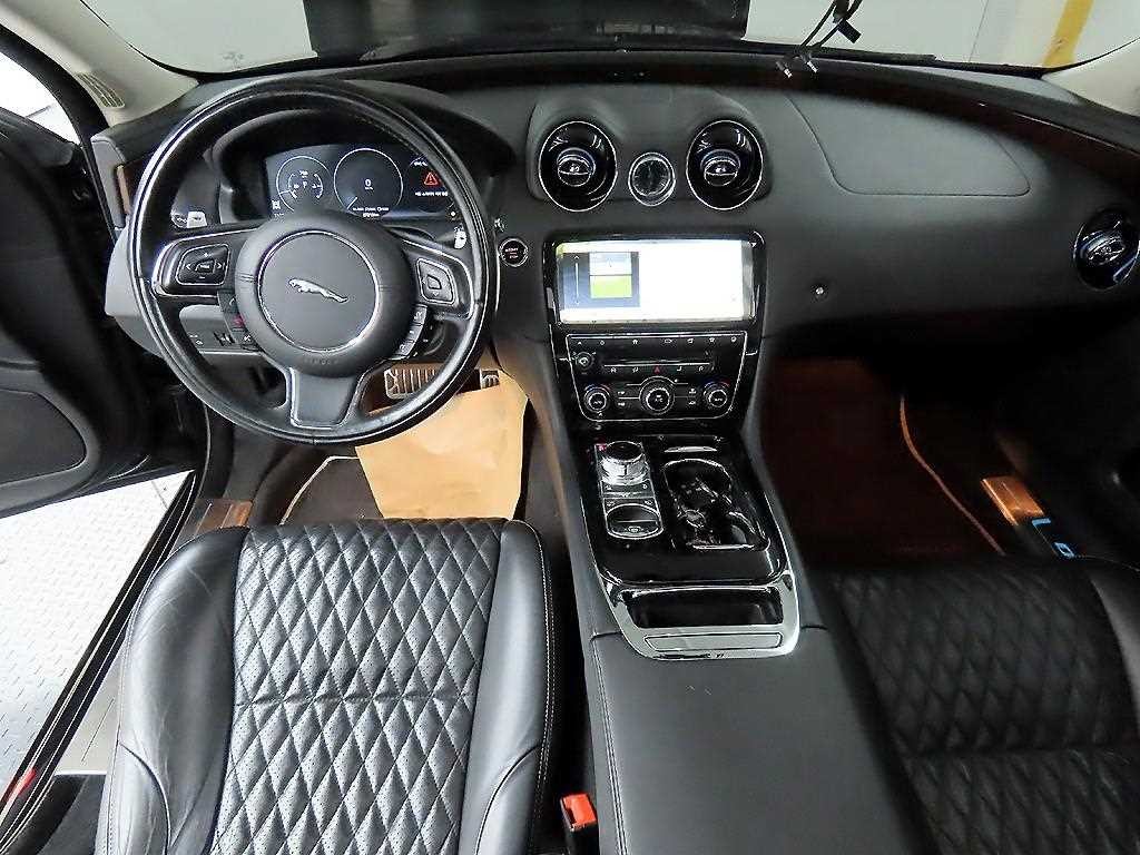 재규어 XJ XJ (X351) 3.0D 프리미엄 럭셔리 LWB 이미지 7