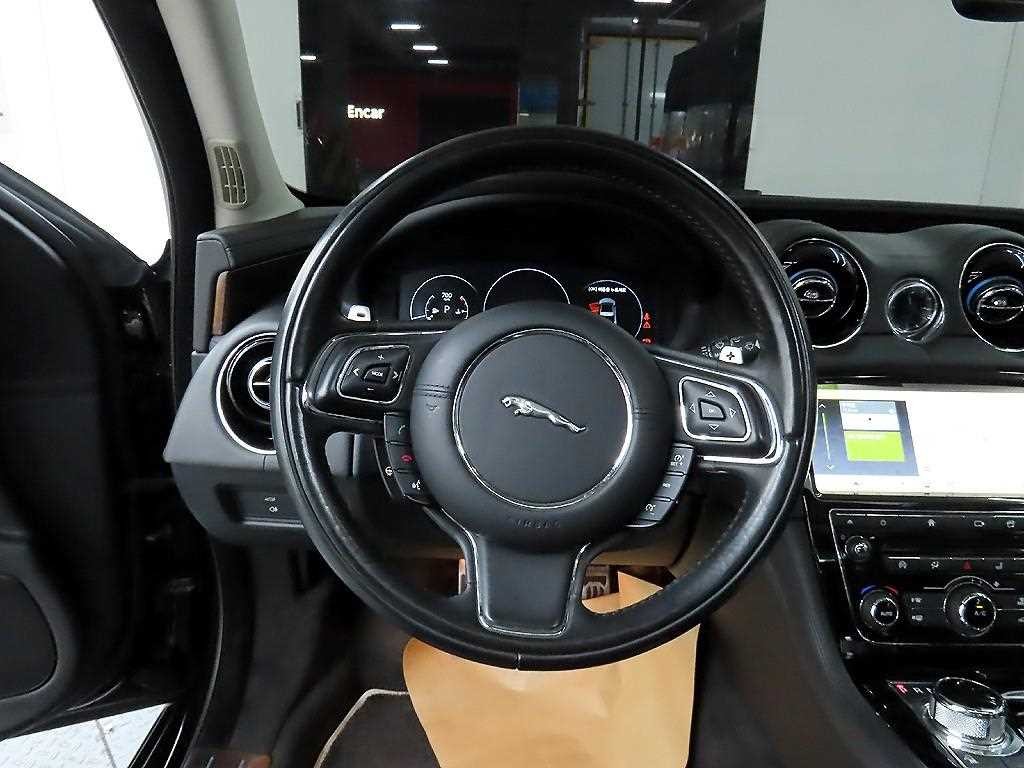 재규어 XJ XJ (X351) 3.0D 프리미엄 럭셔리 LWB 이미지 9