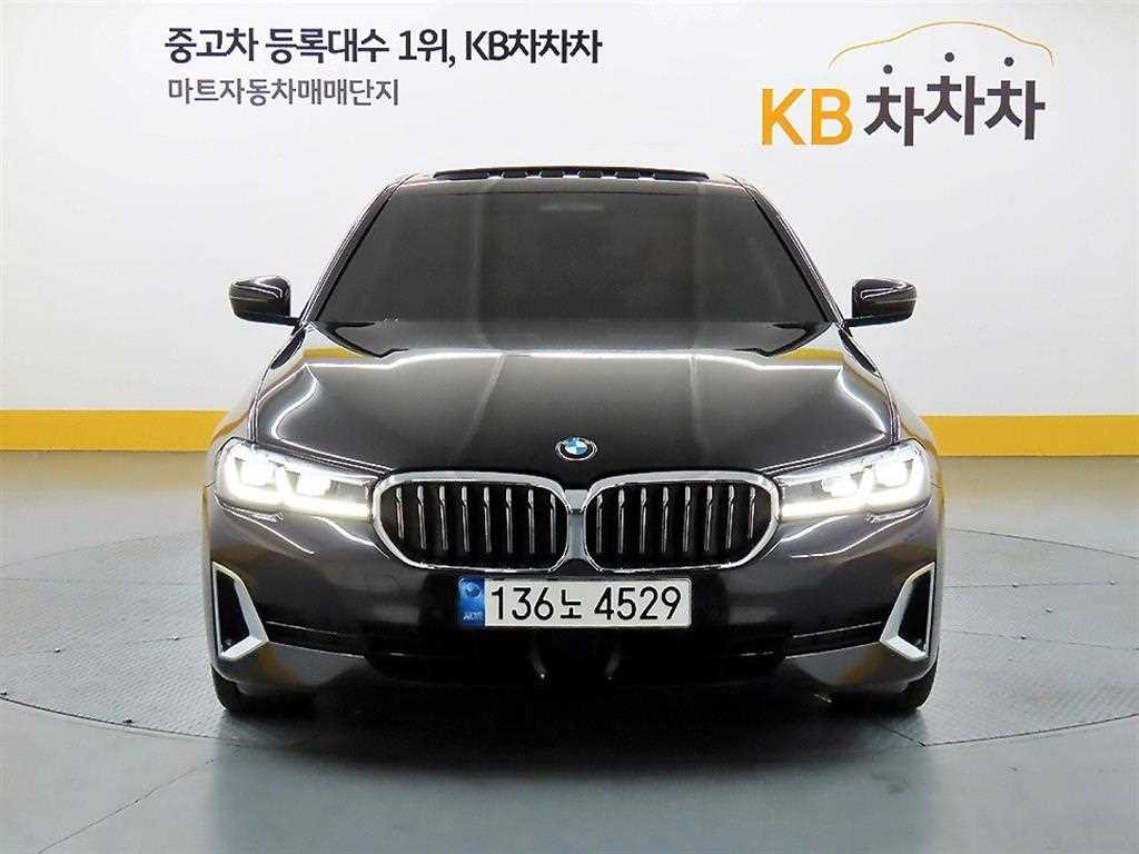 BMW 5시리즈 5시리즈 (G30) 520i 럭셔리 이미지 1