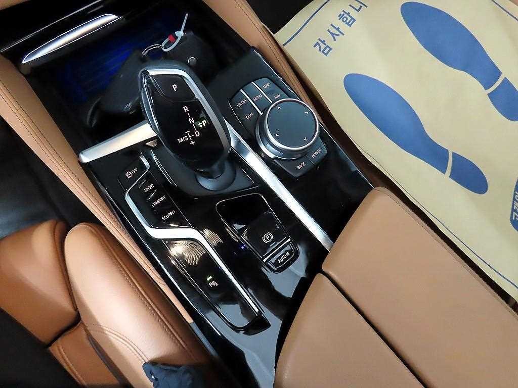 BMW 5시리즈 5시리즈 (G30) 520i 럭셔리 이미지 10