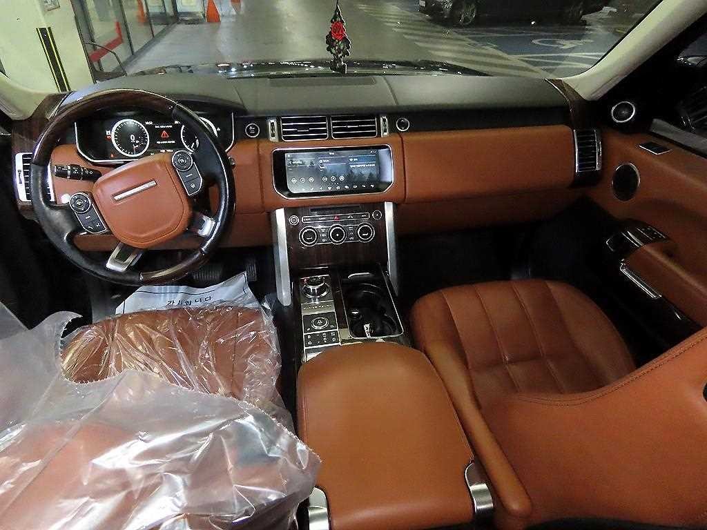 랜드로버 레인지로버 레인지로버 4세대 4.4 SDV8 VOGUE SE 디젤 이미지 10