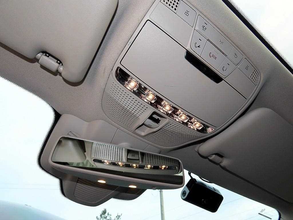 벤츠 E 클래스 E-클래스 W213 E220d 4MATIC 아방가르드 이미지 15