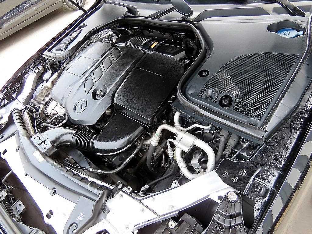 벤츠 E 클래스 E-클래스 W213 E220d 4MATIC 아방가르드 이미지 19