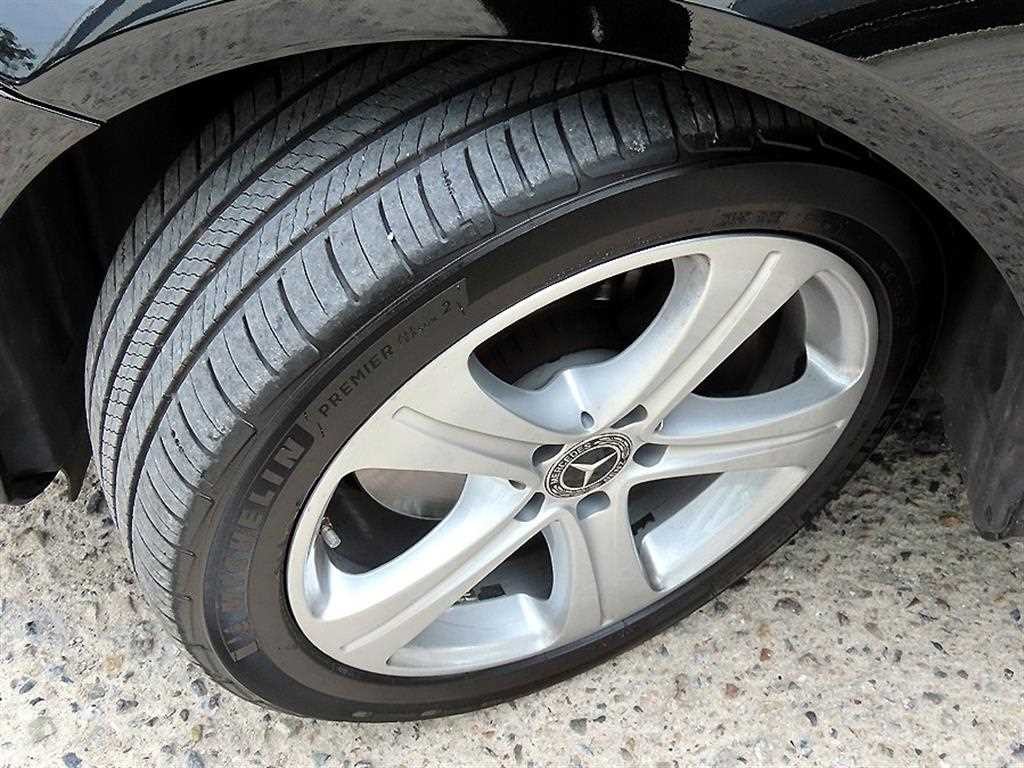 벤츠 E 클래스 E-클래스 W213 E220d 4MATIC 아방가르드 이미지 20