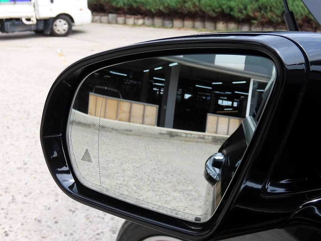 벤츠 E 클래스 E-클래스 W213 E220d 4MATIC 아방가르드 이미지 5