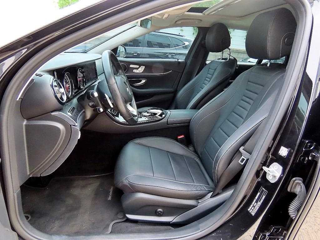 벤츠 E 클래스 E-클래스 W213 E220d 4MATIC 아방가르드 이미지 6