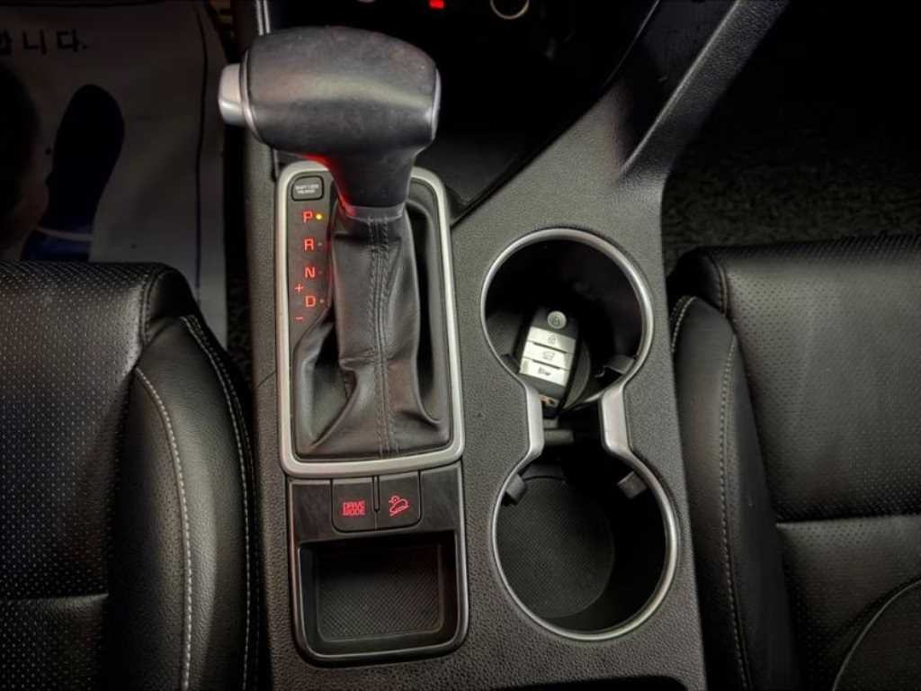 기아 스포티지 스포티지 더 볼드 2.0 디젤 2WD 프레스티지 이미지 10