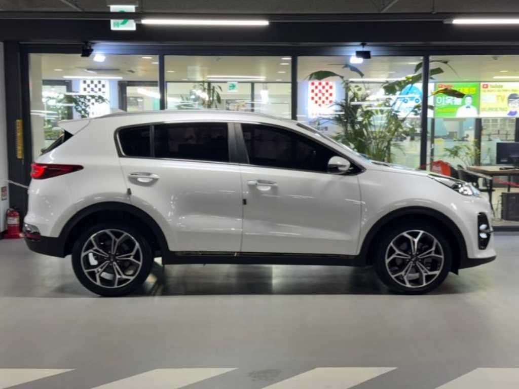 기아 스포티지 스포티지 더 볼드 2.0 디젤 2WD 프레스티지 이미지 2