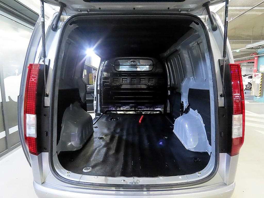 현대 스타리아 2WD 디젤 카고 스마트 3인승 이미지 17